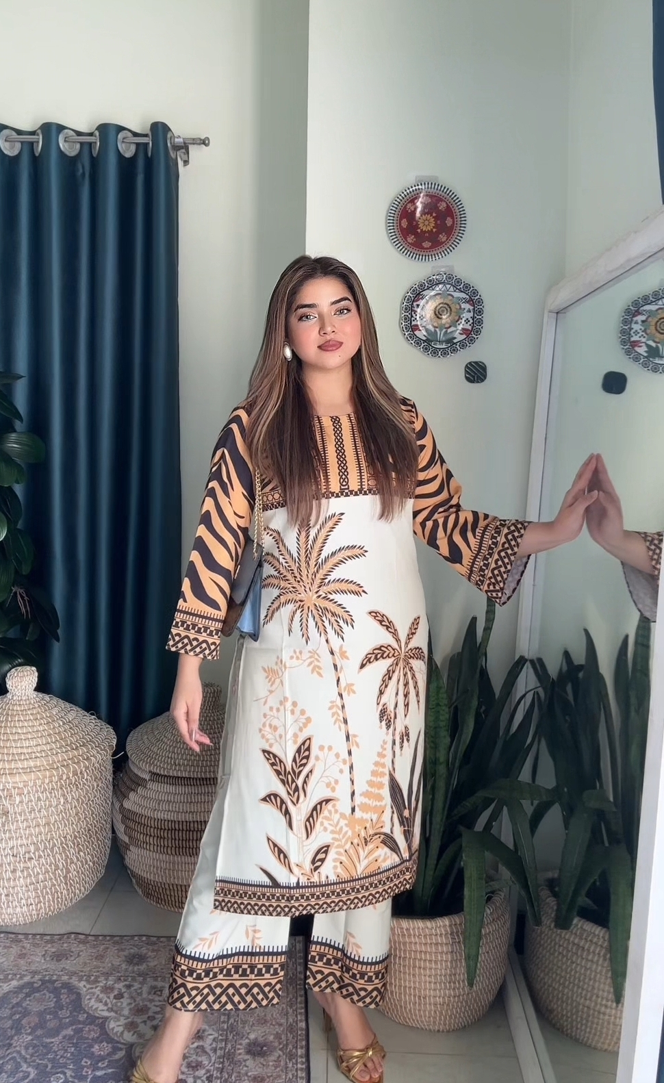 Co-ords golden color - Image 5